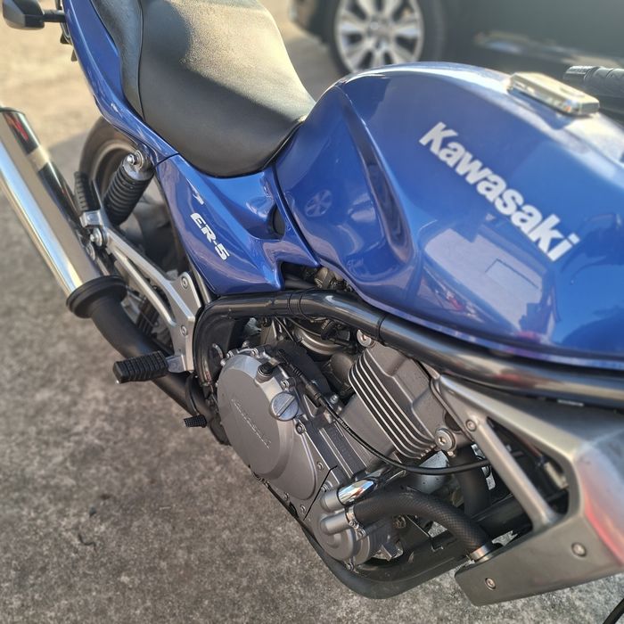Kawasaki ER-500.
