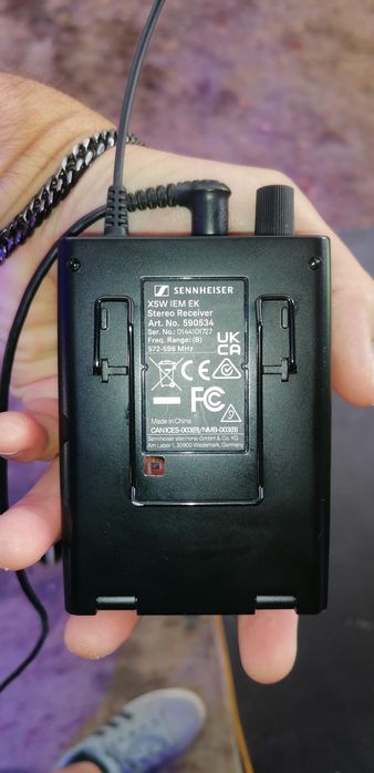 Sennheiser XSW IEM  sistema monição in ear