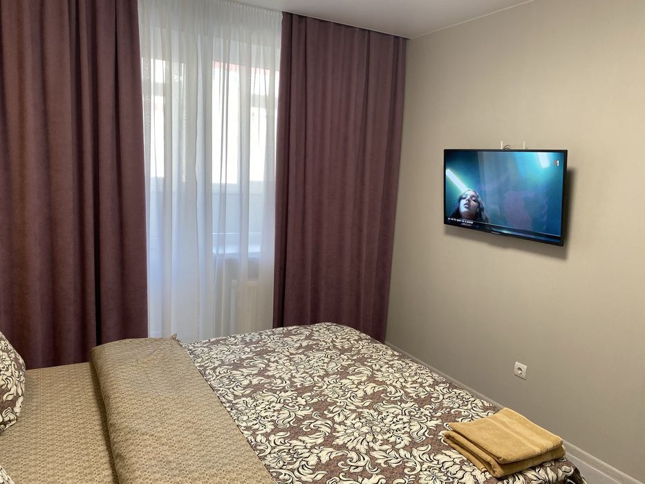 Квартира  подобово/погодинно новобудова ТРЦ Лавина