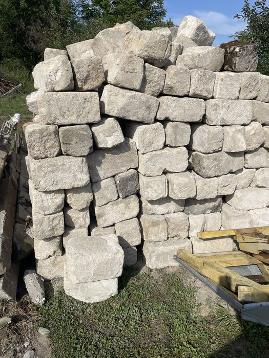 Продам блоки ціна договірна