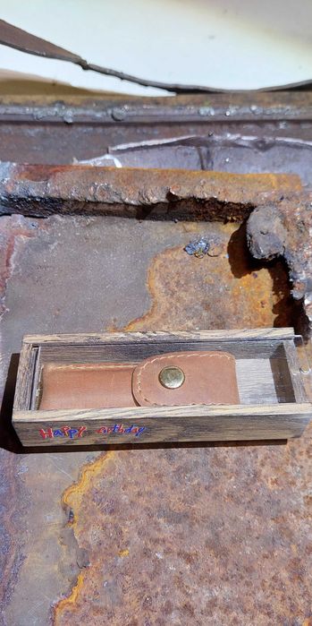 Брелок-відкривачка  із катка БМП. Сувенір.