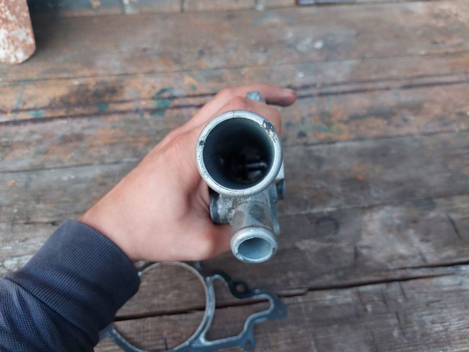 Помпа mercedes 2.2 diesel