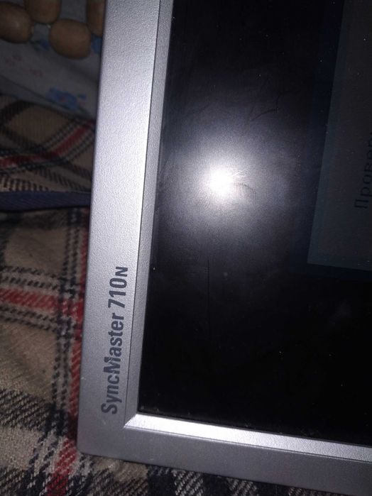 Монитор монітор Samsung 710n