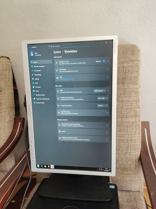 Komputer  HP 8200 SFF  - SSD 250  - Monitor 22 - Windows 11