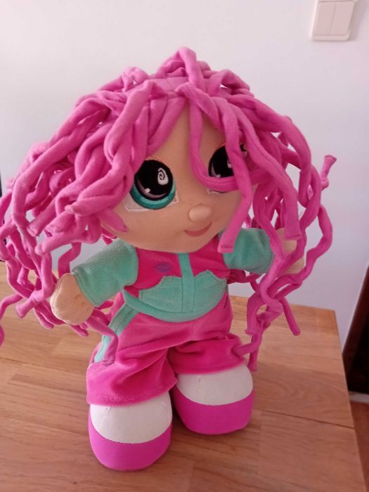 Boneca com Cabelo Rosa para Fazer Penteados