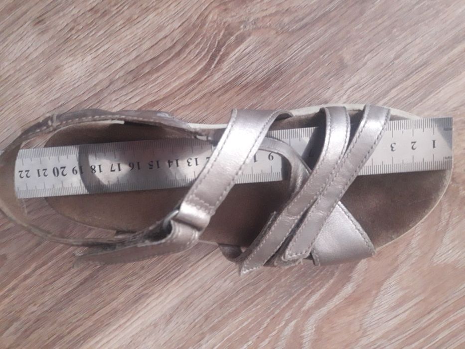 Сандалі босоніжки Ecco Flora  33р