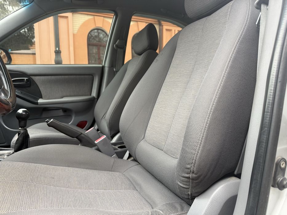 Hyundai Elantra в дуже гарному стані