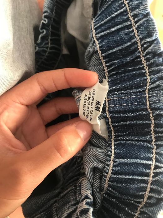 Calções de ganga H&M para meninas de sete e oito anos