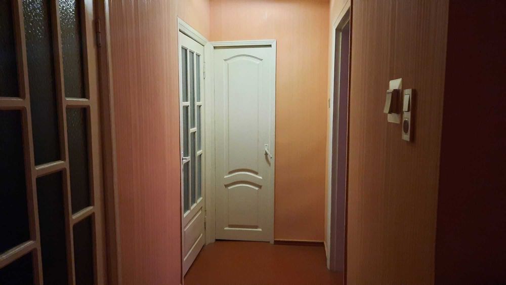 Продається двоповерховий будинок.