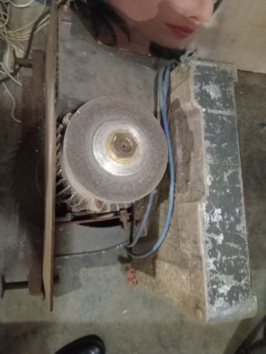 Циркулярка точило " Эолит " СССР  наждак станок заточной электропила