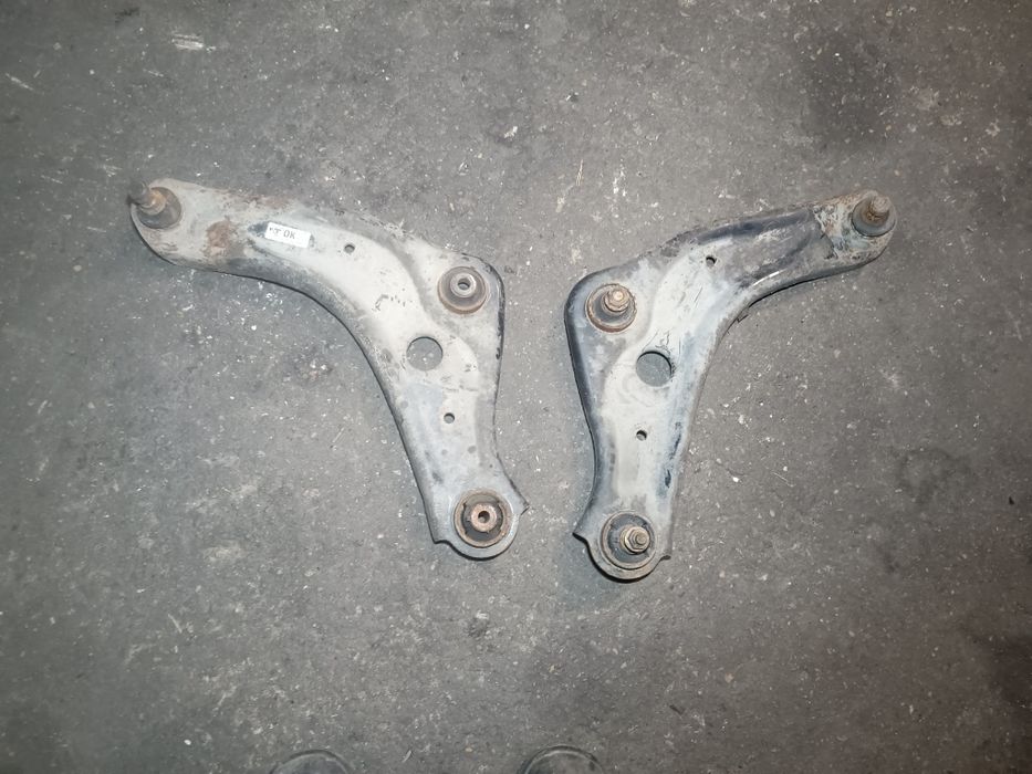 Wahacz przód prawy lewy Nissan Qashqai II J11