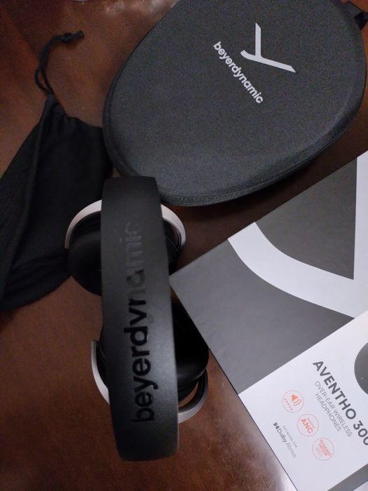 Блютуз навушники Beyerdynamic Aventho 300