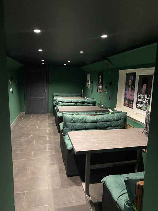 Диванчики і столи