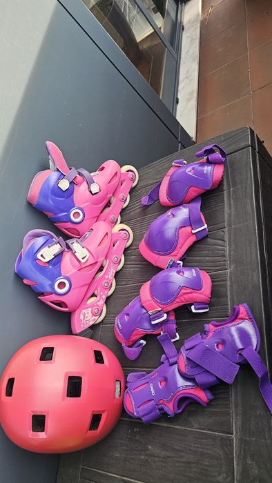 Patins + capacete + joelheiras + cotoveleiras