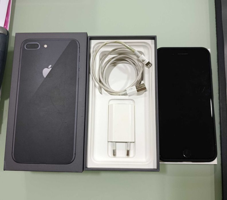 Iphone  8  Plus APLLE