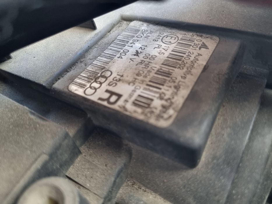 Lampa prawa przód Audi A4 B8 Europa