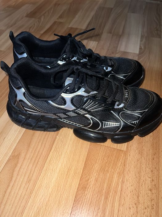 Кросівки чоловічі