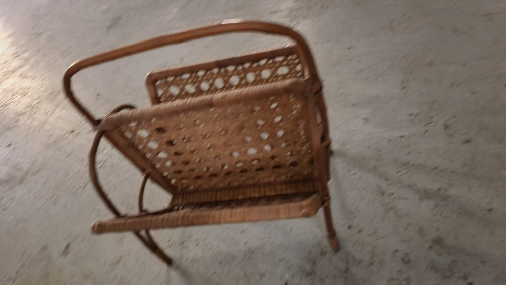 Porta revistas em verga