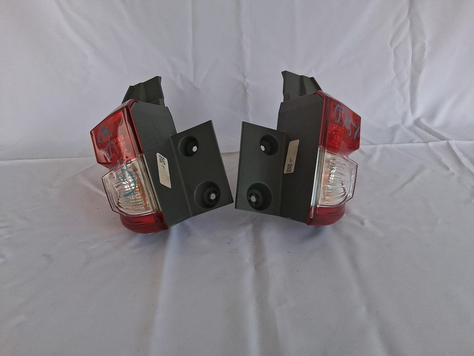Honda HR-V II RU 2015–2021 lampa tył lewy tylna reflektor USA