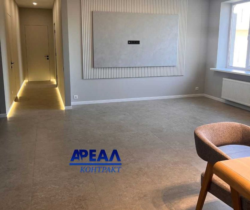 Продам 2-х кімнатну квартиру у "Короні Ренесансу".