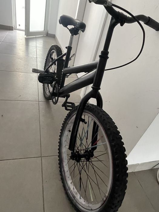 Bicicleta quase nova