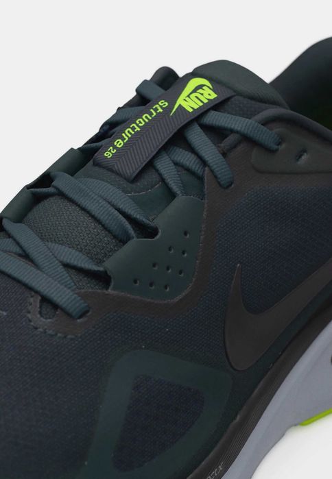 Sapatilhas Nike Structure 26 Wide tam. 43 (ABSOLUTAMENTE NOVAS)