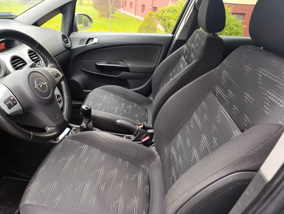 Opel Corsa 1.4 benzyna