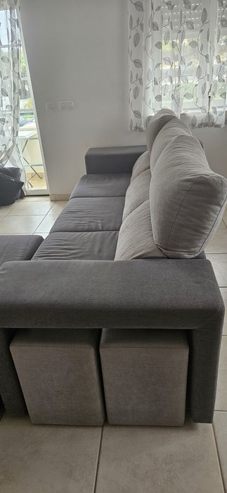 Sofá chaiselong cinzento