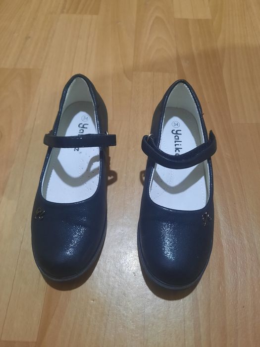 Туфлі          .