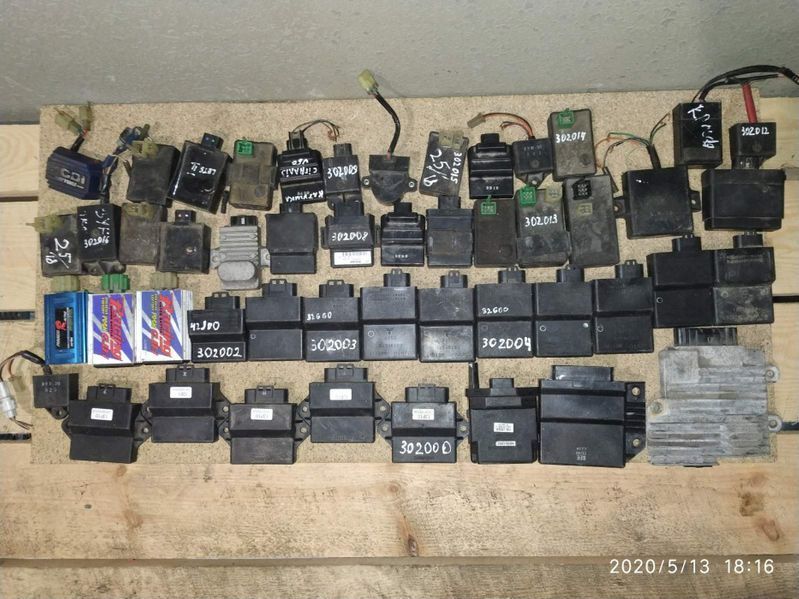 Пластик боковий на  Suzuki lets1 (2 3 4 5 pallet address v 50 4 t )