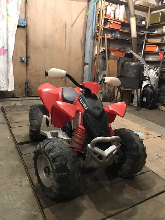 Електромобиль Peg-Perego Polaris Outlaw