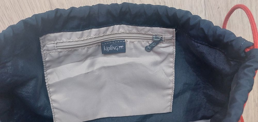 Рюкзак б/у на утяжке Kipling 15L (Belgium)