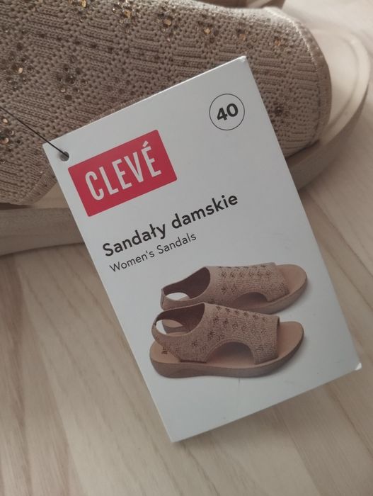 Beżowe sandałki 40 Cleve Nowe