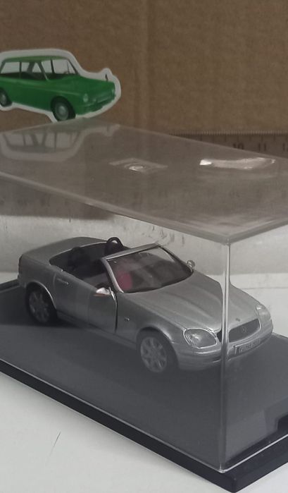 Mercedes-benz slk escala 1:43