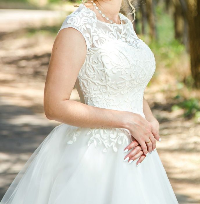 Свадебное платье, цвет айвори