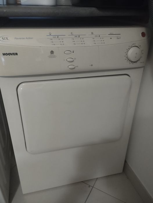 Máquina de secar roupa