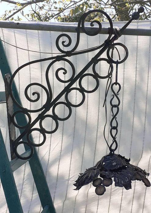 Lampa ręcznie kuta wisząca