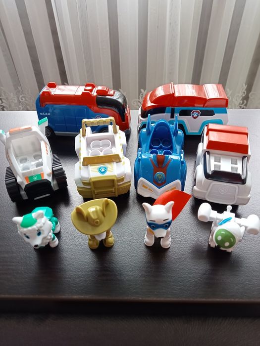 Машинки з героями мультсеріалу Щенячий патруль