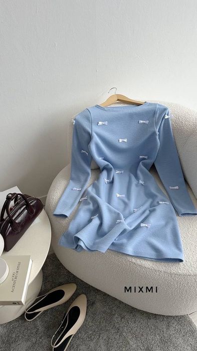 Жіноча сукня з бантиками