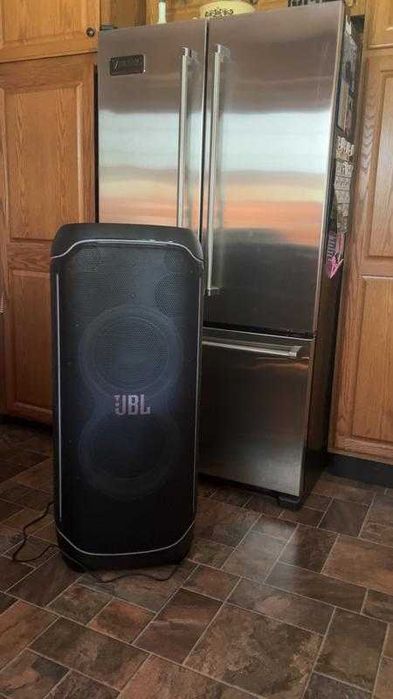Wynajem JBL PartyBox Ultimate 1,1kw dymiarka + belka oświetleniowa led