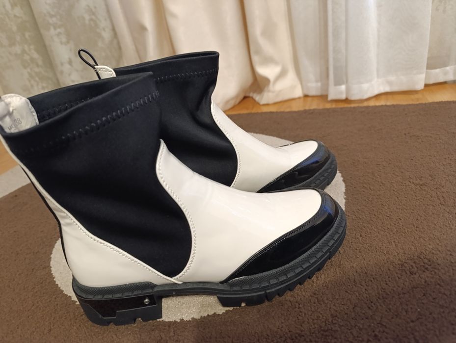 Нові жіночі Челсі.