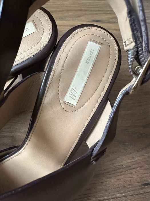 Skórzane sandały na słupku H&M 39
