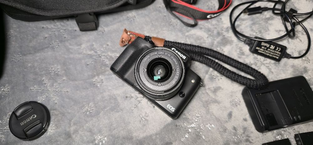 Canon EOS M50 Mark II – Kit Travel  Como Nova!