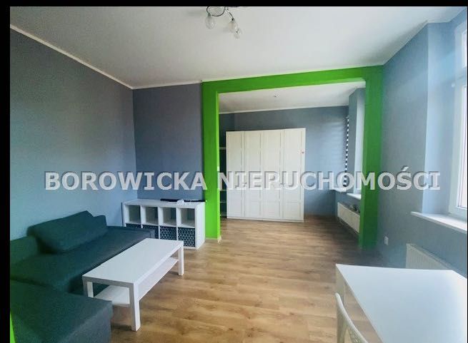Kawalerka na Królowej Jadwigi