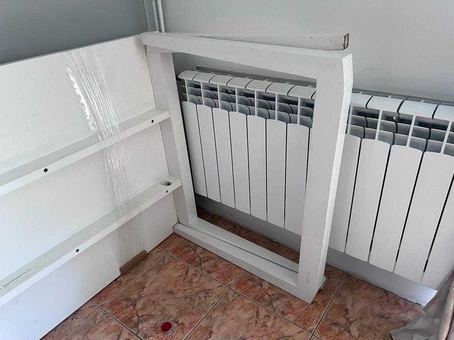 sprzedam stół drewniany biały, prostokątny