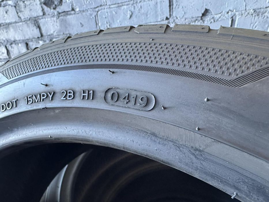 Літні шини Hankook 235/45 R19
