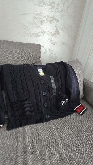 Кофта сведр Tommy Hilfiger  L