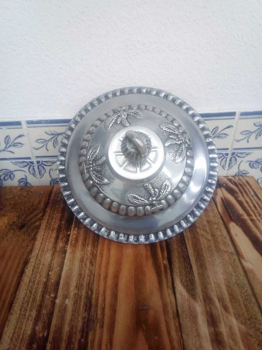 Terrina e prato em estanho