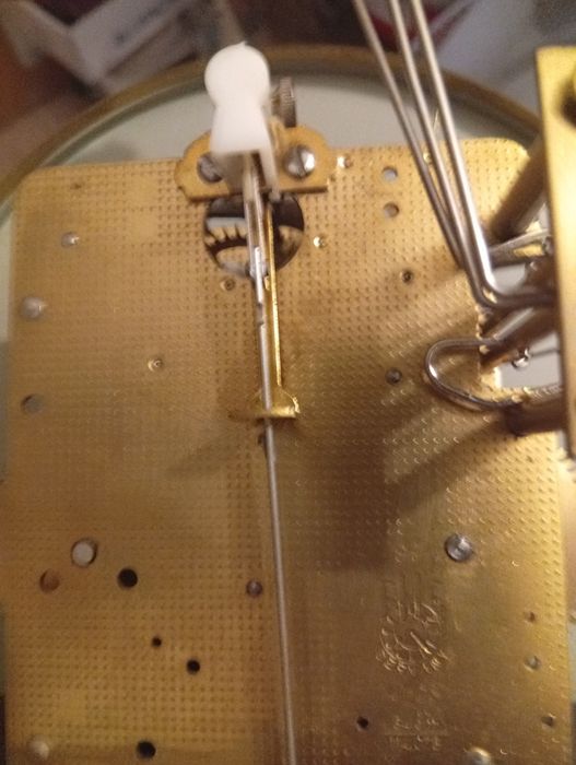 Zegar ścienny wahadłowy