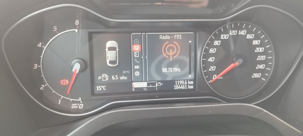 Ford S-Max — fotografia 11
